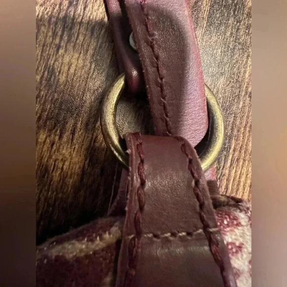 Pendleton | ladies wool hobo, convertible shoulder handbag. - Picture 10 of 16